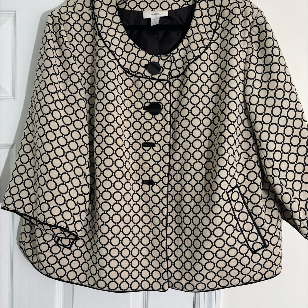 Dress Barn Black and Cream Retro Blazer